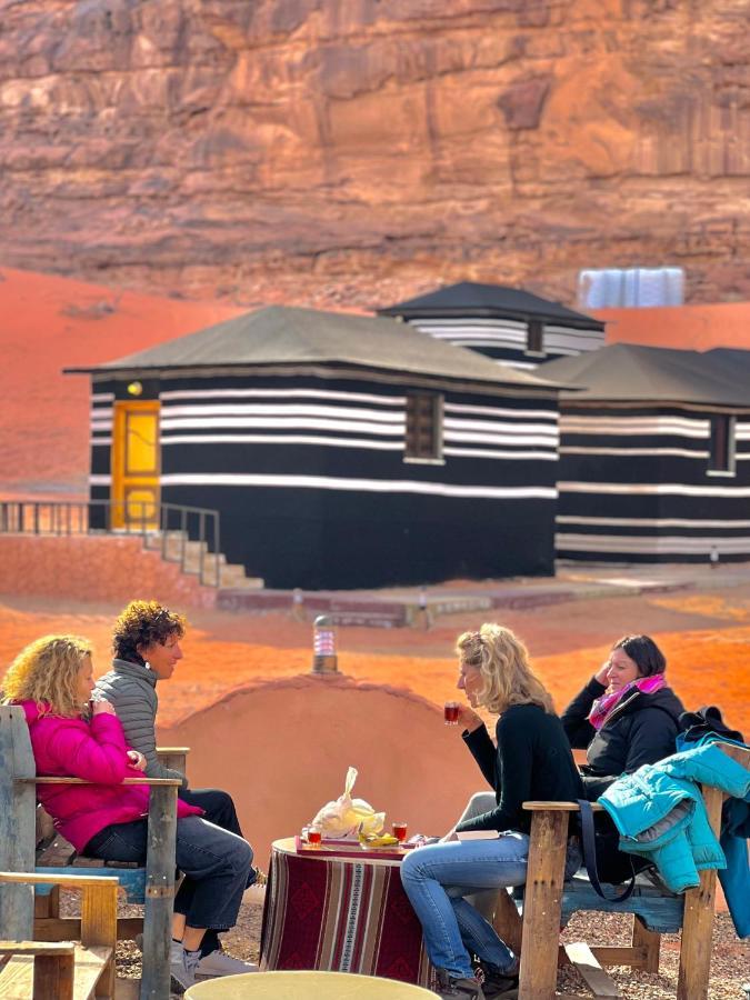 Rum Joharh Luxury Camp Вади Рум Екстериор снимка