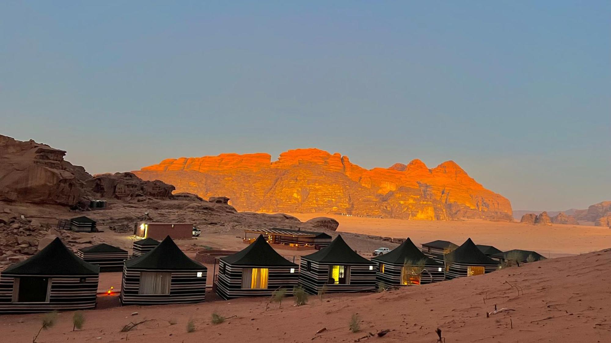 Rum Joharh Luxury Camp Вади Рум Екстериор снимка